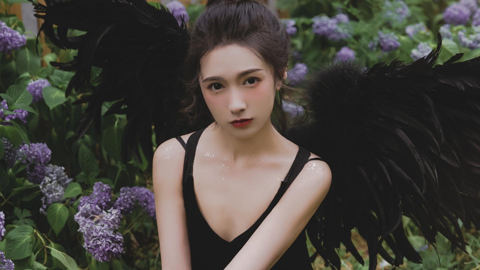 克罗地亚队在巴黎奥运会手球比赛中展现出快速反击战术，克罗地亚队首发