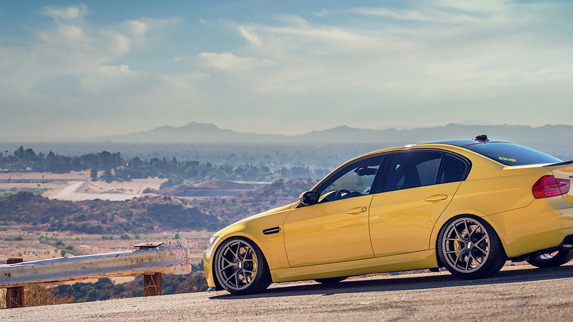 高校篮球联赛影响力逐步扩大，大学生体育热情高涨，大学篮球赛事