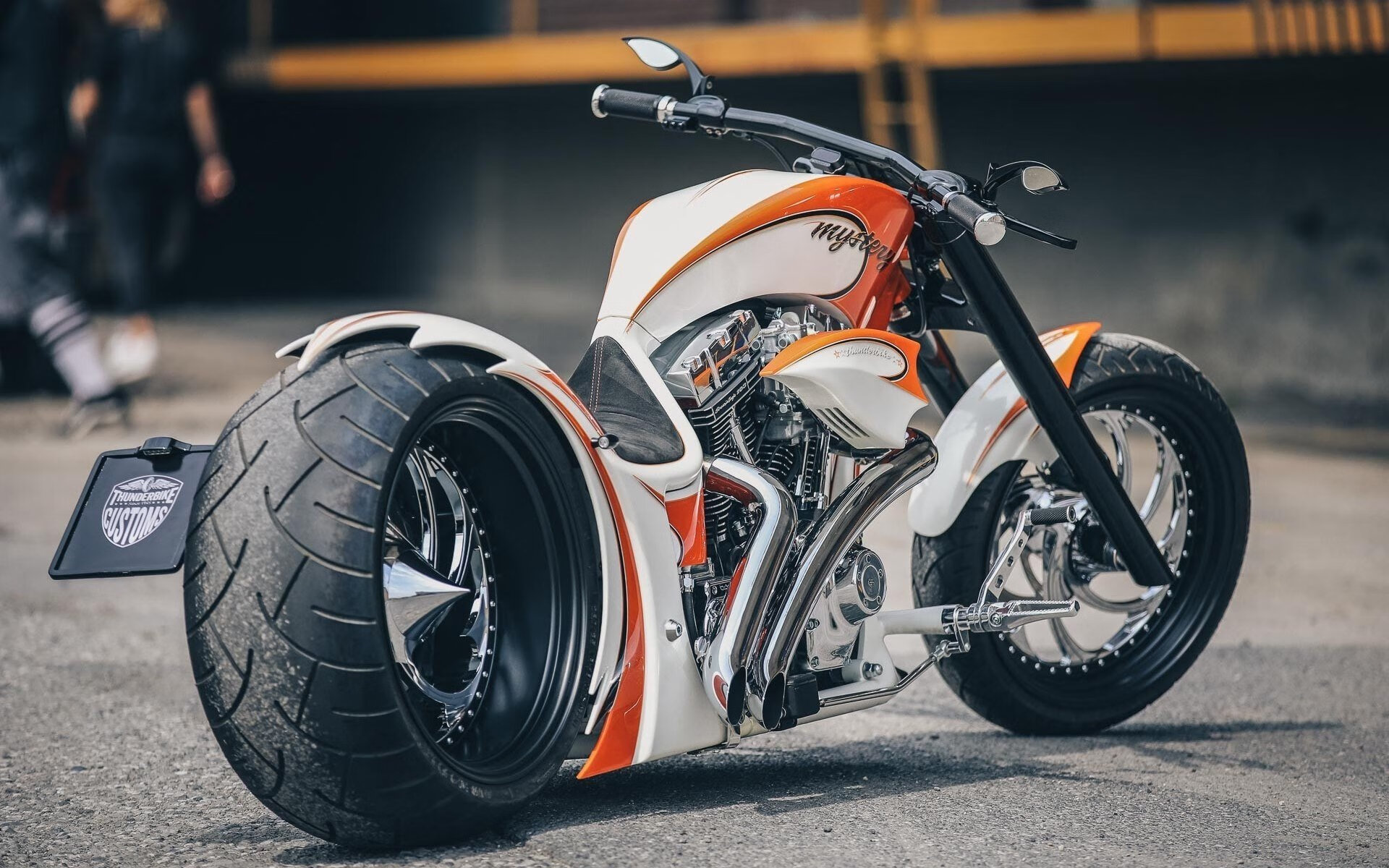 哥伦比亚骑手安德烈亚·瓦尔加斯在2024年巴黎奥运会盛装舞步比赛中以“Homerus P”马匹获得第20名,表现出色。