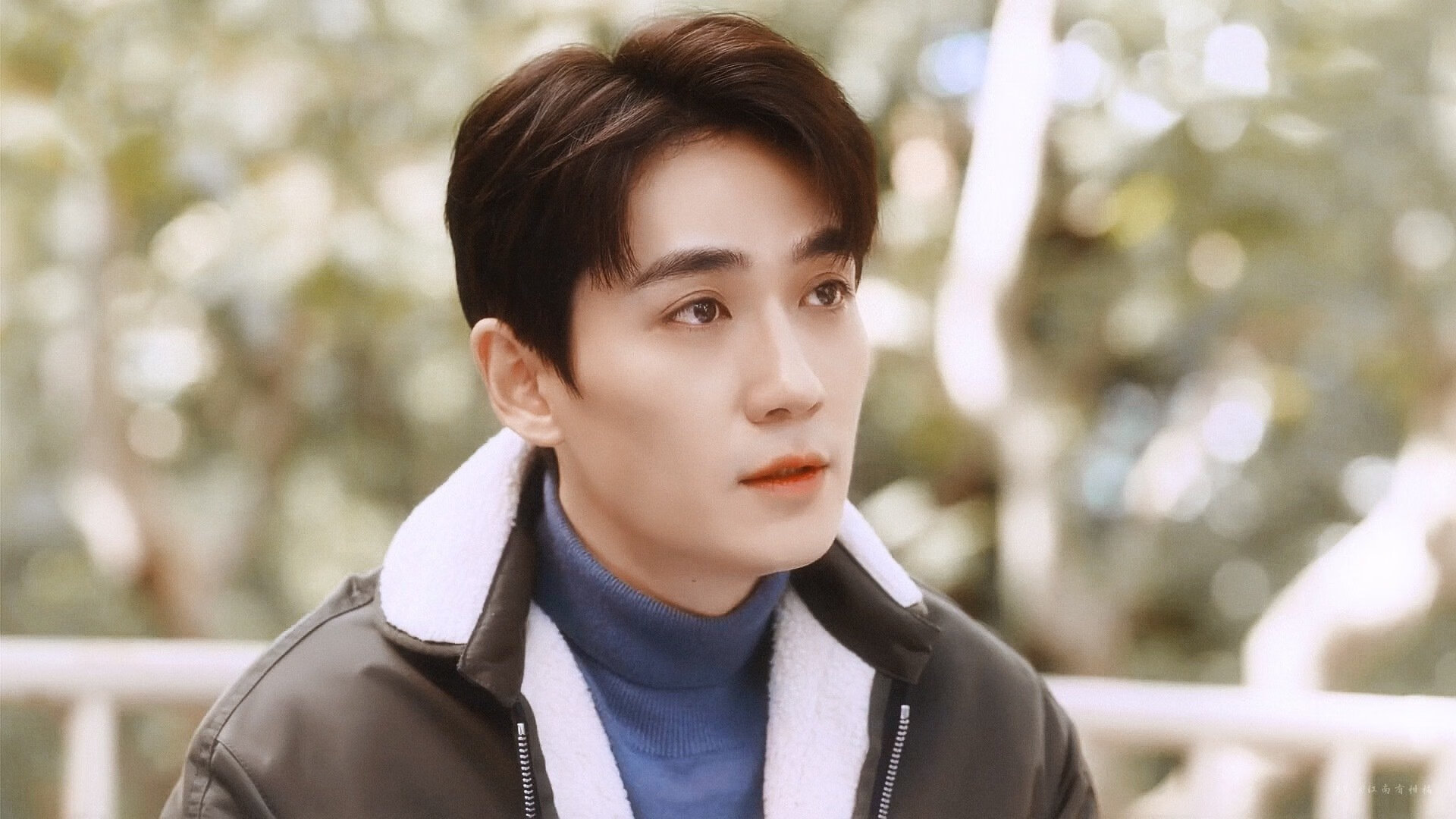 爱游戏娱乐-里昂队客场大胜，稳坐积分榜前列，里昂队首发阵容