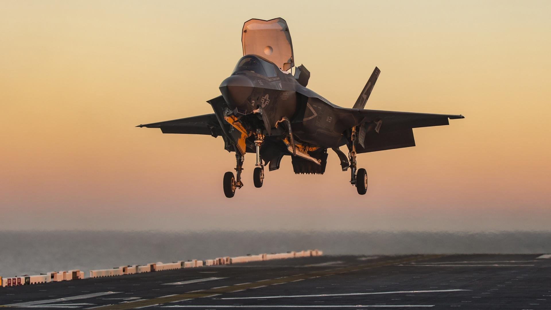 AYX体育-塞尔·拉恩：他是全黑队进攻的关键，突破速度超乎想象，拉塞尔的队友有多强