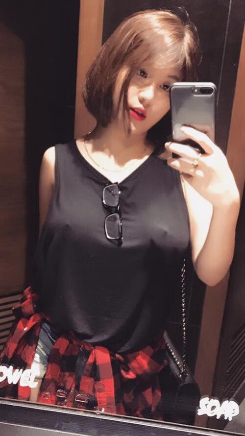 AYXSPORTSAPP-混合泳赛事中立代表队A选手均衡发展，混合泳夺冠